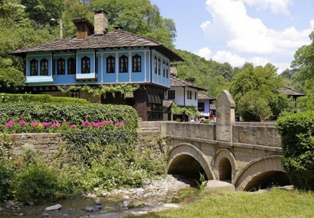 Еднодневна екскурзия - Етъра-Габрово-Дряновски манастир