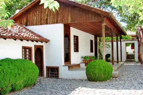 Еднодневна екскурзия-Сопот и Карлово