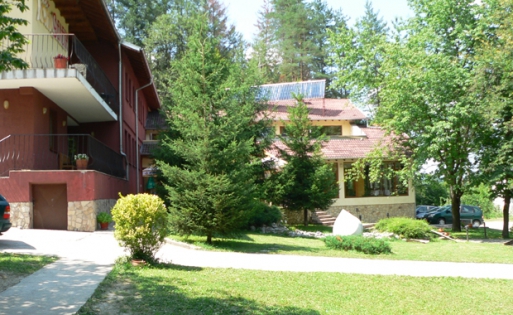 Хотел Велена